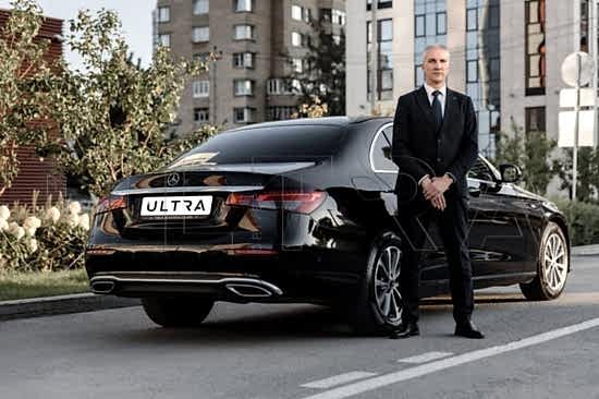 Аренда автомобиля с водителем на день